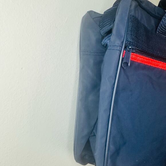 Vintage TWA GETAWAY Navy Blue Red Vinyl Carry On Travel Bag Shoulder Strap Bag - Picture 5 of 11